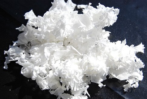 Nahaufnahme von Viskosevlieshäcksel